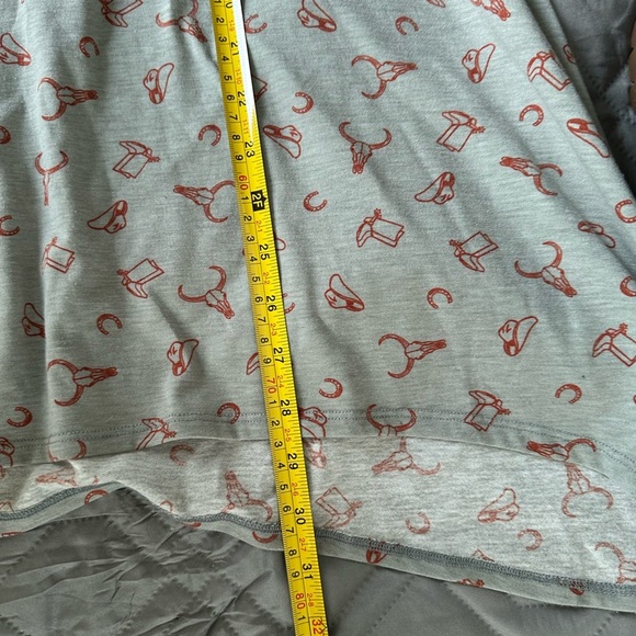 LuLaRoe Gray XL Melissa Tunic Top Western Boots Hats Horseshoes cowboy core A165 - Picture 6 of 7